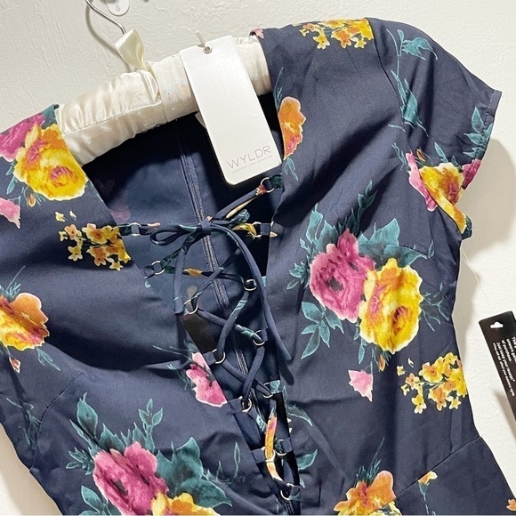 WYLDR REVOLVE Women’s HALEY Tea Dress In Black Floral Lace Up Front Size Small - Picture 4 of 8